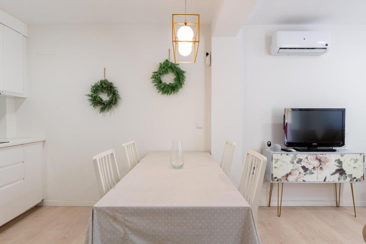 Apartamento Whitey Aparment In Triana Sevilla Exterior foto