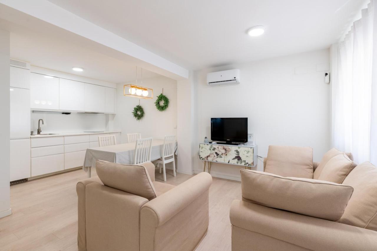 Apartamento Whitey Aparment In Triana Sevilla Exterior foto
